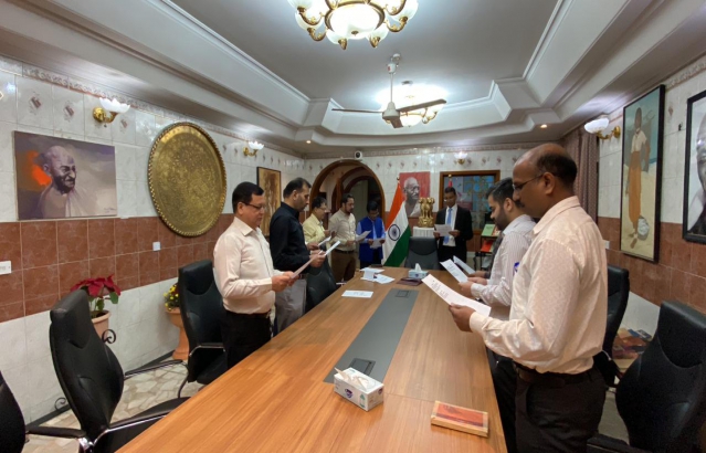 Ambassador Prashant Pise administered the Integrity Pledge to the Mission officers as part of the Vigilance Awareness Week.