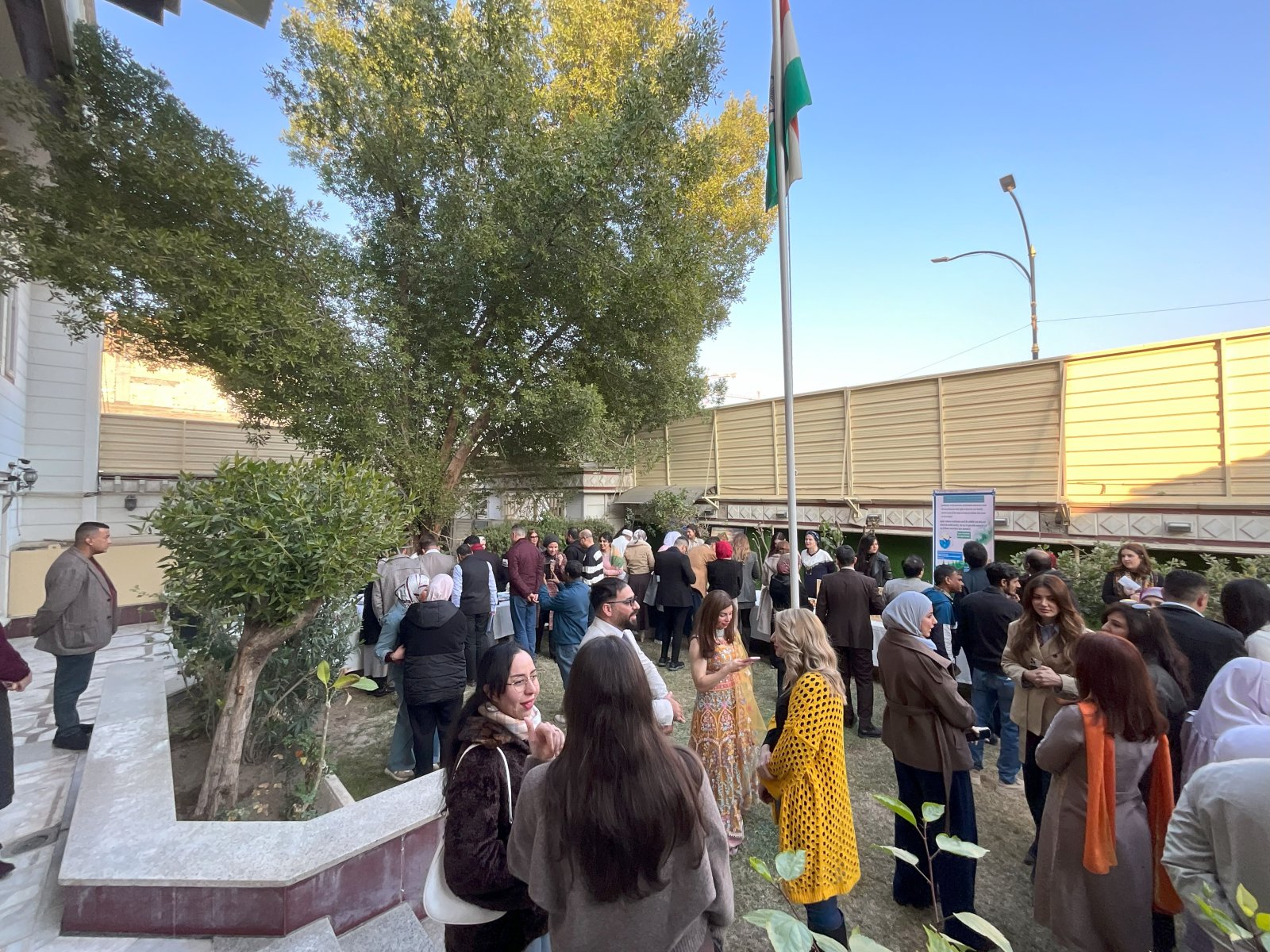 भारतीय दूतावास, बगदाद द्वारा 19 जनवरी 2026 को विश्व हिंदी दिवस हर्षोल्लास के साथ मनाया गया। समारोह में भारतीय प्रवासी, भारतीय मूल के नागरिक, हिंदी प्रेमी तथा इराक़ी योग छात्रों ने भाग लिया। बगदाद के अलावा नजफ़ और कर्बला से भी प्रतिभागी शामिल हुए। इस अवसर पर निबंध, पोस्टर, स्लोगन, आशु भाषण, कविता लेखन एवं पाठ की प्रतियोगिताएँ आयोजित की गईं तथा एक इराक़ी कलाकार ने बॉलीवुड गीत प्रस्तुत किया। भारत के माननीय राजदूत ने सभी को संबोधित करते हुए विश्व हिंदी दिवस की शुभकामनाएँ दीं और विजेताओं को बधाई दी।