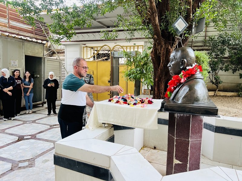 On Mahatma Gandhi’s Birth Anniversary, Ambassador Soumen Bagchi, embassy officials and Iraqi yoga enthusiasts paid floral tribute at the bust of the Mahatma installed in the chancery premises.