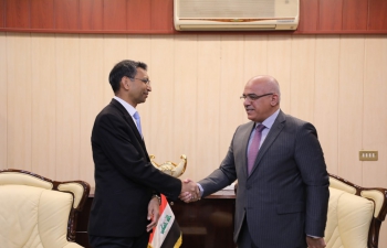 Ambassador Prashant Pise called on H.E. Dr. Nabeel Kadum Abdul Saheb, Minister of Higher Education and Scientific Research on 15.12.2021&#1575;&#1604;&#1578;&#1602;&#1609; &#1575;&#1604;&#1587;&#1601;&#1610;&#1585; &#1662;&#1585;&#1575;&#1588;&#1575;&#1606;&#1578; &#1662;&#1610;&#1587;&#1575;&#1610; &#1576;&#1605;&#1593;&#1575;&#1604;&#1610; &#1575;&#1604;&#1583;&#1603;&#1578;&#1608;&#1585; &#1606;&#1576;&#1610;&#1604; &#1603;&#1575;&#1592;&#1605; &#1593;&#1576;&#1583;&#1575;&#1604;&#1589;&#1575;&#1581;&#1576;&#1548; &#1608;&#1586;&#1610;&#1585; &#1575;&#1604;&#1578;&#1593;&#1604;&#1610;&#1605; &#1575;&#1604;&#1593;&#1575;&#1604;&#1610; &#1608; &#1575;&#1604;&#1576;&#1581;&#1579; &#1575;&#1604;&#1593;&#1604;&#1605;&#1610; &#1610;&#1608;&#1605; &#1633;&#1637; &#1583;&#1610;&#1587;&#1605;&#1576;&#1585; &#1634;&#1632;&#1634;&#1633;