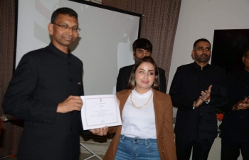 Under the aegis of Azadi Ka Amrit Mahotsav, Embassy of India, Baghdad organized several yoga workshops in collaboration with Ministry of Youth & Sports for Iraqi players, coaches and nationals. On the occasion of 76th Independence Day, Embassy handed over the Yoga Workshop certificates to the participants.